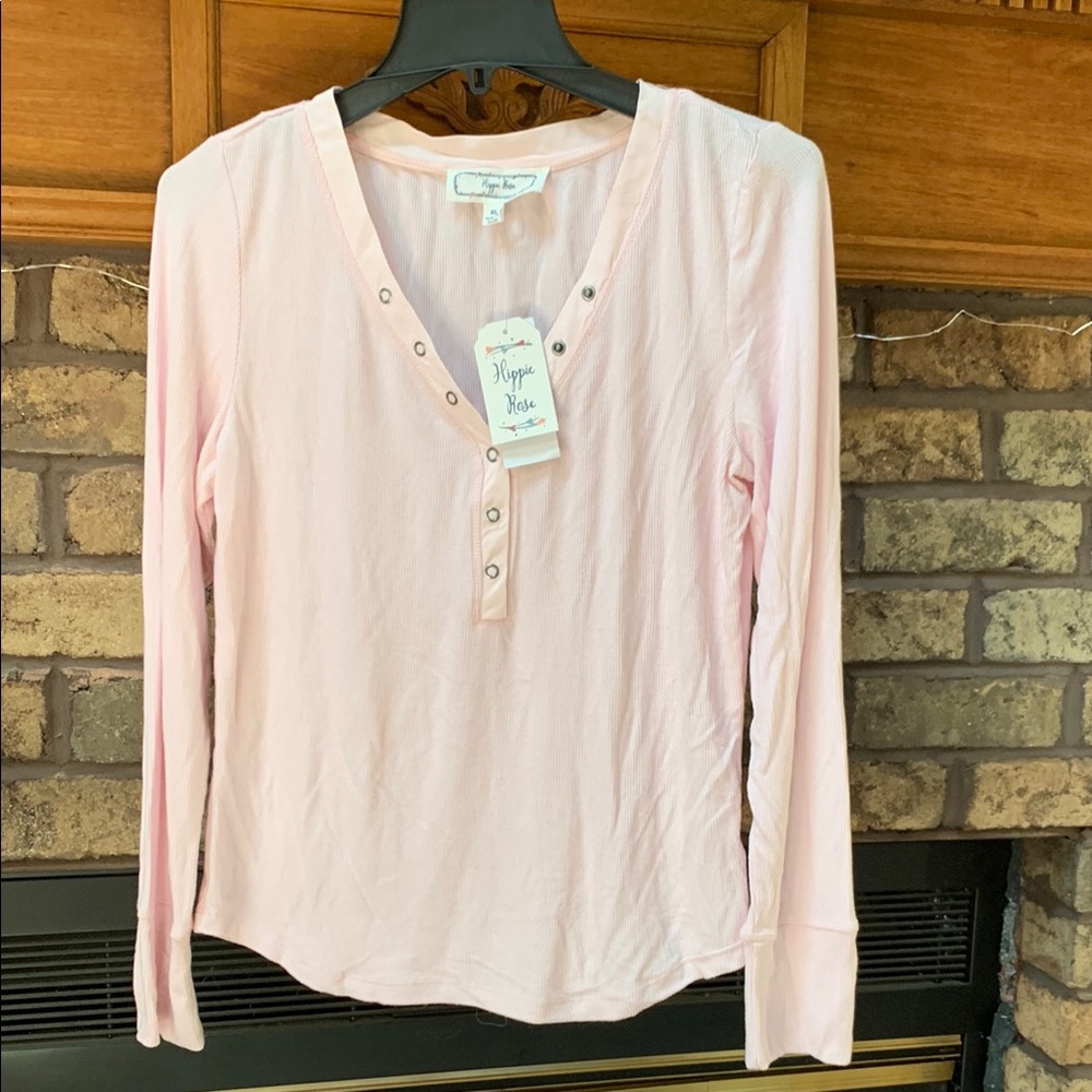Hippie rose size xl very soft v neck long sleeved ribbed top light pink
